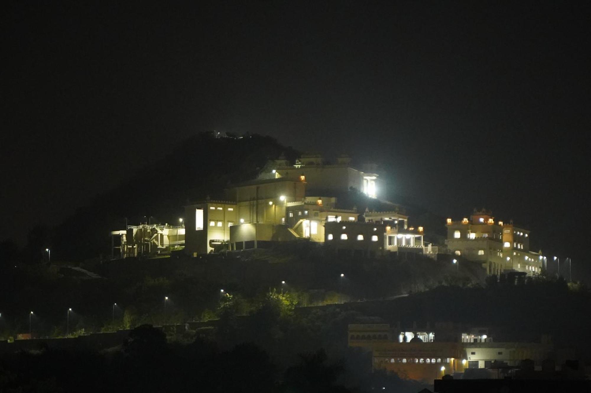 Shri Daulat Villas Udaipur Eksteriør billede